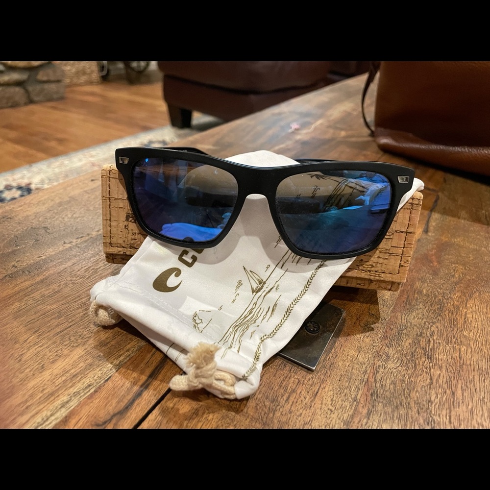 Costa Arkansas Sunglasses